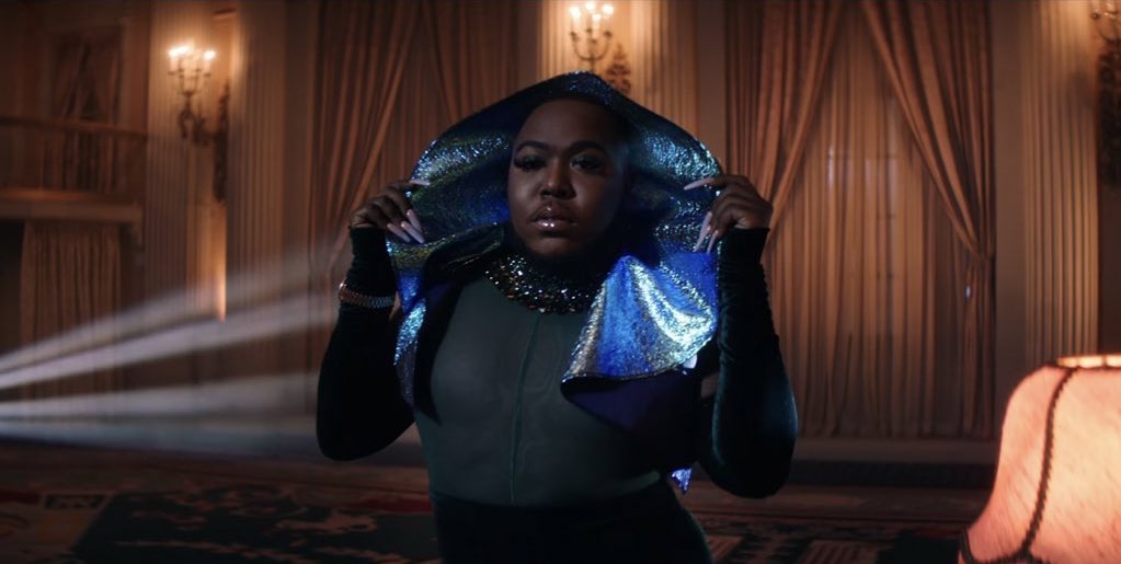 grandekordei's tweet photo. wait not g eazy and mulatto putting flo milli, jordyn woods and santana in the down video! https://t.co/X8Idl6jtmE