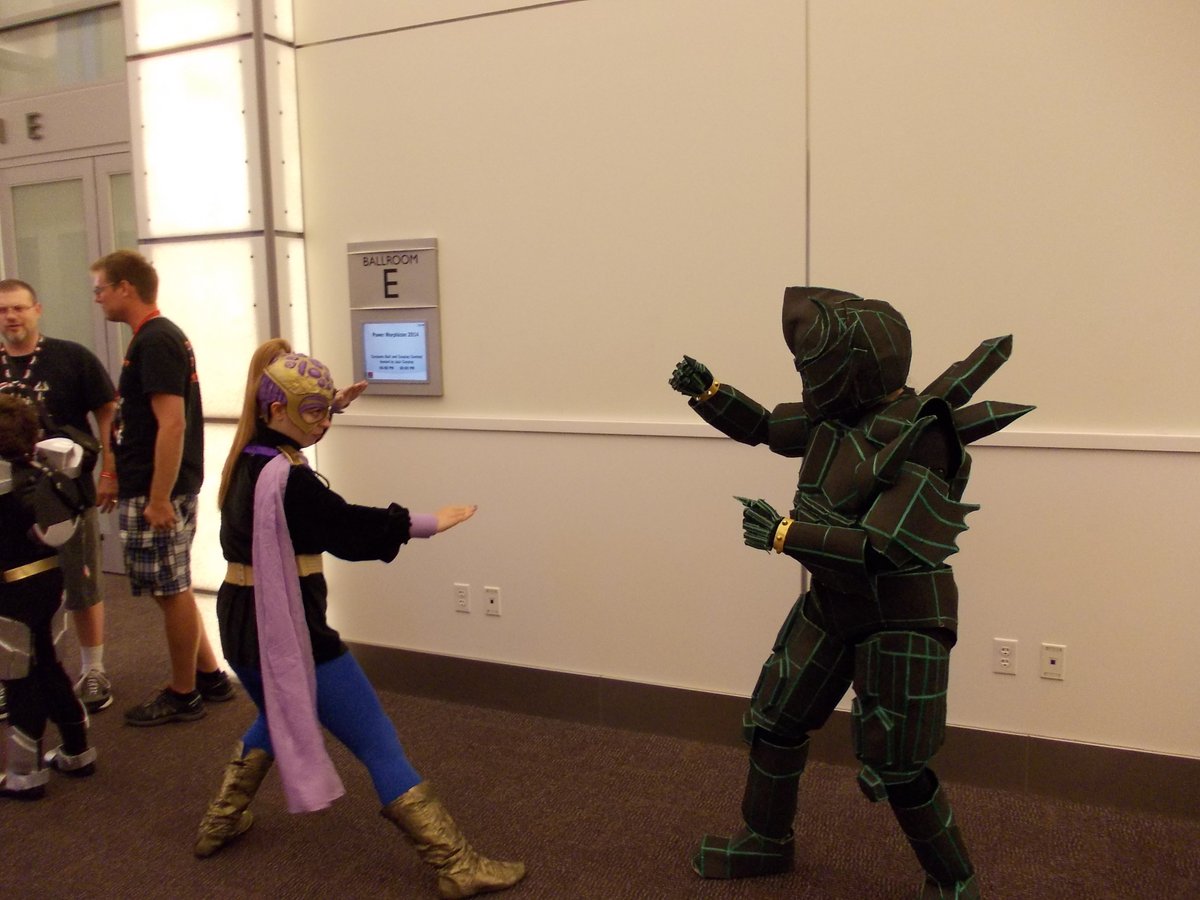 AlistairMcDowa1's tweet photo. Two truly amazing friends...and simply amazing cosplays! #Morphicon @pockysquirrel @purplestripe66 https://t.co/GT8UOp6Ujw