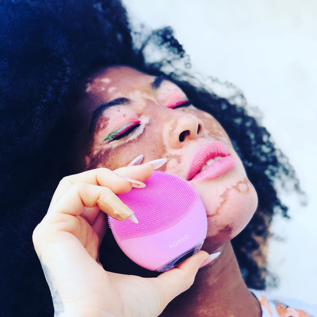 FOREO's tweet photo. Made with gentle and ultra-hygienic silicone that can be used for all skin types. #LUNAmini3

📷 via IG: karineguimaraes19 https://t.co/orNQhVXjZv