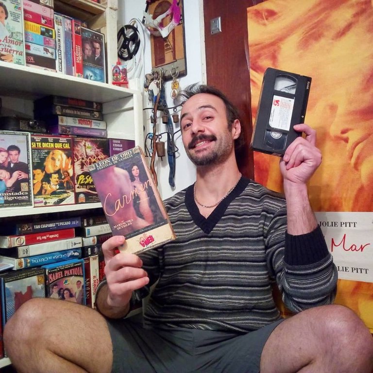 alexanderpifano's tweet photo. 📼 #Peli de @videoclubremember 🎬🎥
.
.
⏩#Carmen
⏩#CarmenPasionYMuerte
⏩#PrenomCarmen
⏩#JeanLucGodard
⏩#Godard
⏩#MaruschkaDetmers
⏩#LeonDeOro
⏩#Película
⏩#Cine
.
.
👉#AllVideo
👉#Video
👉#VideoHome
👉#VHS
👉#HomeCinema
👉#VideoClub
👉#VideoClubRemember
👉#AlexanderPifano https://t.co/uGzvQf5Jji