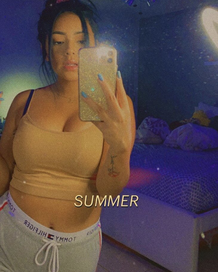Mayritaaa69's tweet photo. Biggest slut in Orlando is back😏 I’m so bbc hungry 😩 #horny #bbc https://t.co/sOPWtssYJd