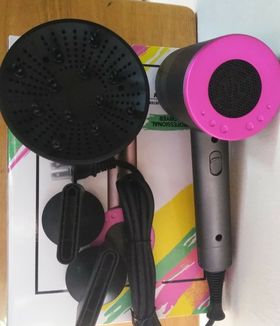 archangels08's tweet photo. This Blow Dryer is very powerful and beautiful design.negative ionic low electronic magnetic field 3 settings and 1 cool shot with 3 attachments i love the diffuser i receive for testing purposes a low prize  https://t.co/J6etfRJybW #MonoMono https://t.co/rk4rB5DQl2