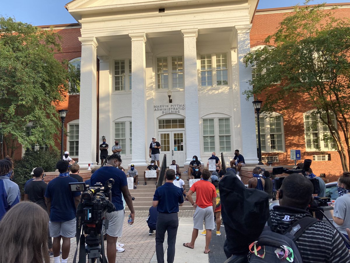 BenRodriguez_Jr's tweet photo. “March for Change” led by @_shaiwertss @GSAthletics_FB @chadlunsford and @JaredBenko. Great turnout for an important message. Proud of our student-athletes for using their platform to impact positive change. #HailSouthern #GATA #GoEagles #BLM #SocialJustice https://t.co/E9HV41S9fD