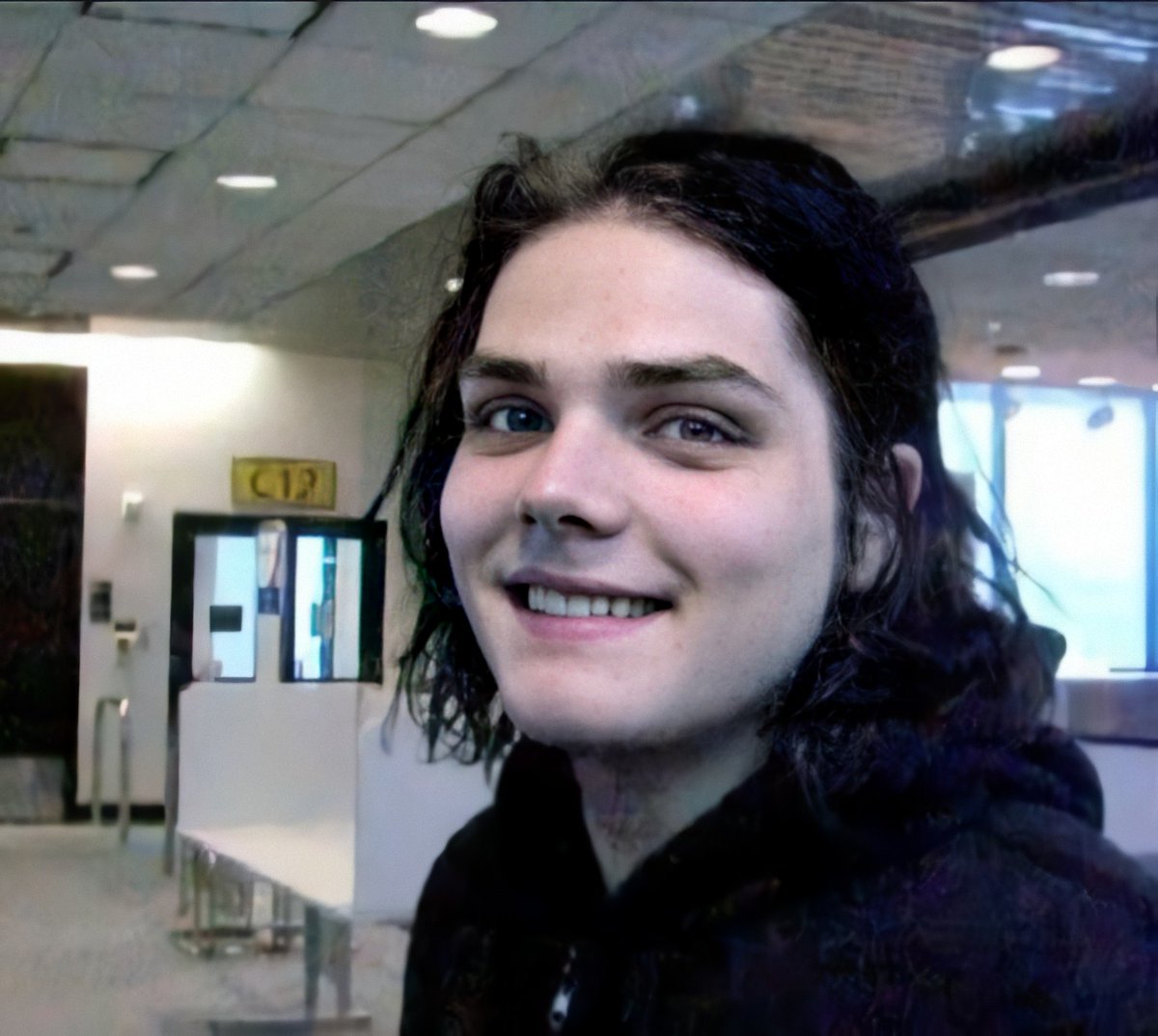 thread where i& #39;m adding a pic of gerard everytime i& #39;m listening to "dont try" (which is a lot)