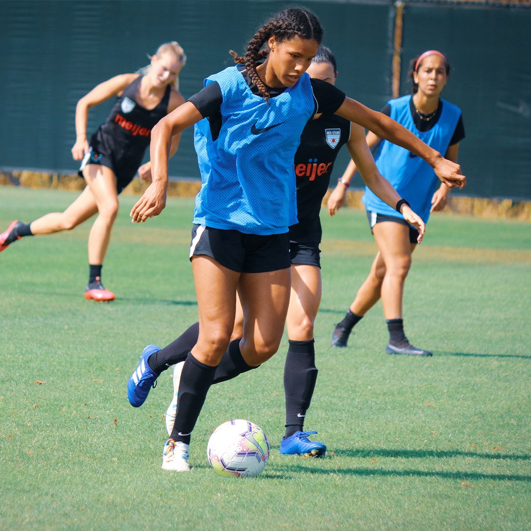 theChicagoStars's tweet photo. Fully Focused 👊  #MKOT https://t.co/D94vaGiXPP