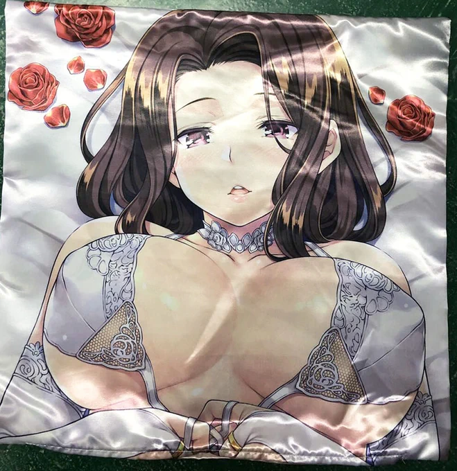 プレゼント企画のクッションカバーです裏面は深雪さんです他のグッズも印刷中です～ 