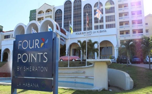 La cadena hotelera estadounidense <a href="/MarriottIntl/">Marriott International</a> anunció el cierre de sus operaciones en #Cuba, luego de que el presidente de los Estados Unidos Donald Trump se negara a renovar su licencia para operar en nuestro territorio.
#NoMásBloqueo cubadebate.cu/noticias/2020/…