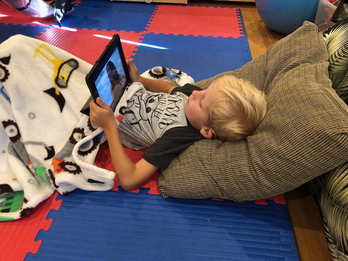 1mrsbedingfield's tweet photo. ๐๐Flexible seating even happens at home during eLearning! ๐ @IvyHillEagles #morefocused #movement ๐ค https://t.co/AqEiVrmJun