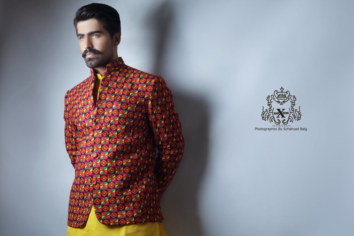 sakofficials's tweet photo. Brand : @xaroon_by_fahadkhan
Featuring : @sakofficials
Photography : @schahzadbaigphotography
#brand #xaroonbyfahadkhan 
Designer Fahad Khan
#model #sakofficials 
#grooming #Styling #concept
#photography #schahzadbaig 
#pakimodel #diva #hellofresh https://t.co/nE7hPvYU7r