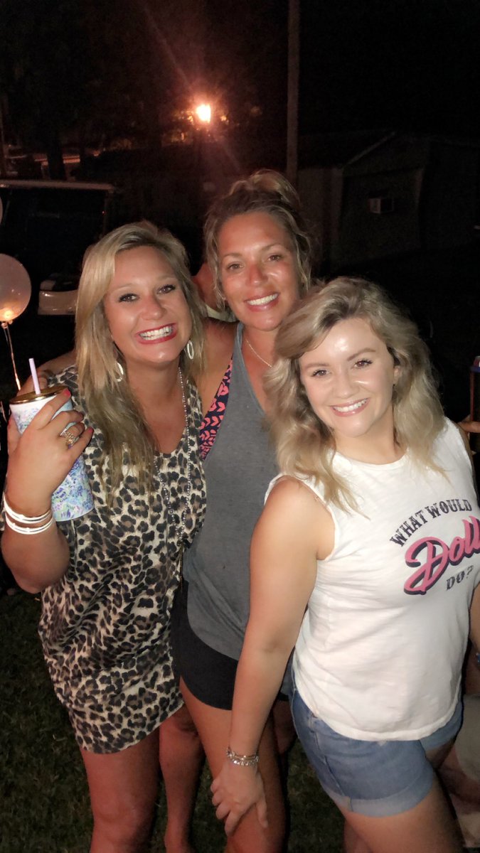 Cschulzhudson's tweet photo. Sweet Summertime ☀️ https://t.co/3xit3FPzwu