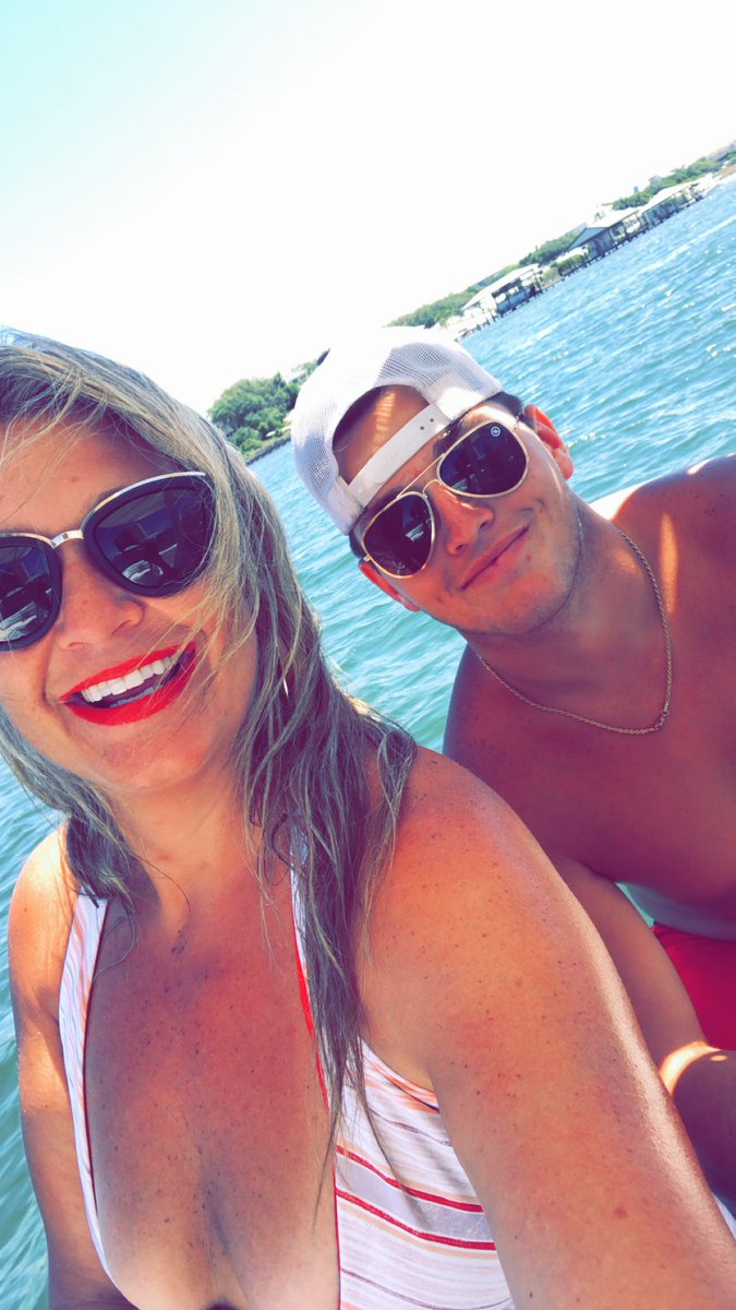 Cschulzhudson's tweet photo. Sweet Summertime ☀️ https://t.co/3xit3FPzwu