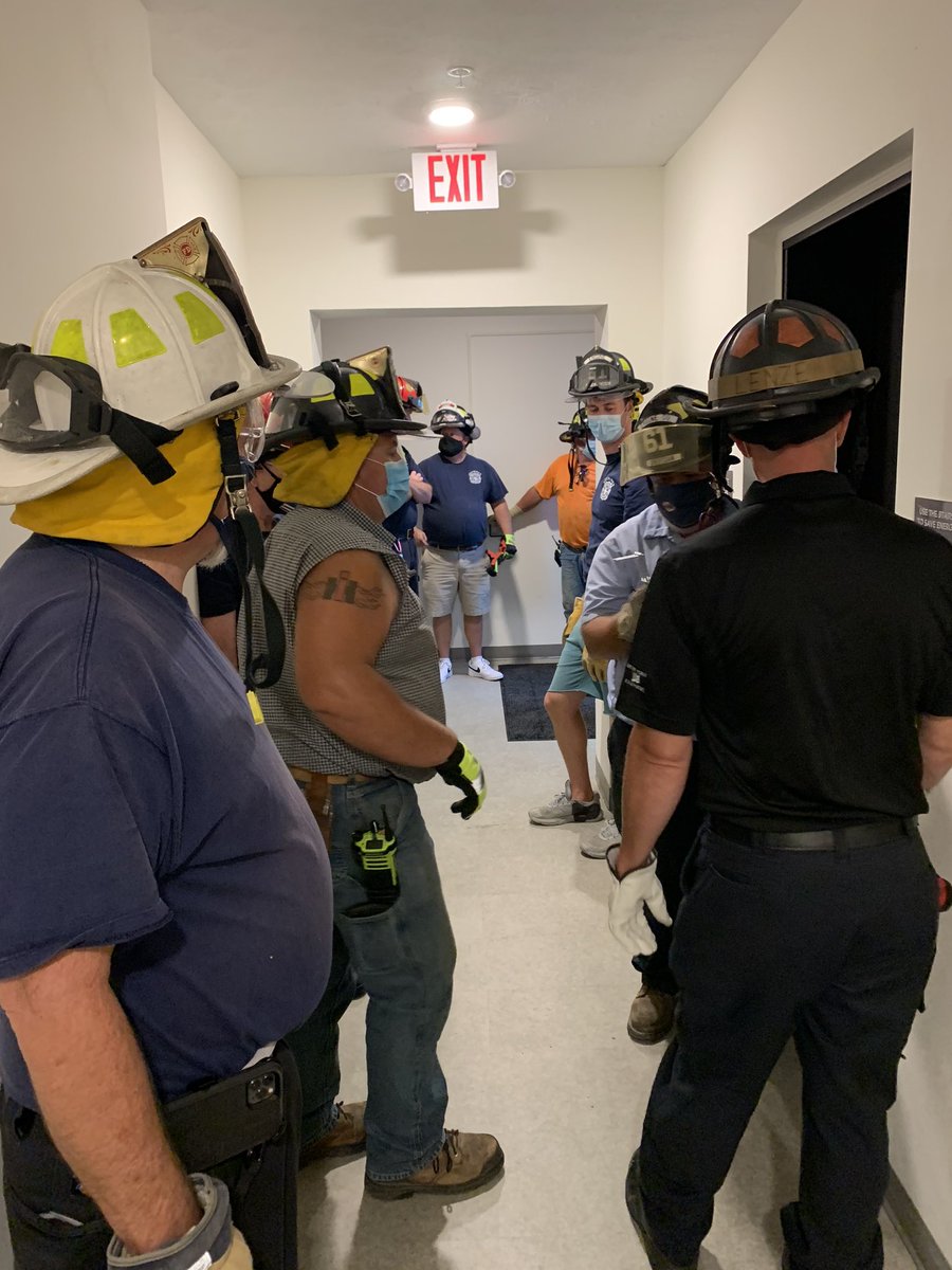 SheridanFire's tweet photo. Sheridan Fire Crews trained on elevator rescues, and sprinkler operations this evening, after our monthly business meeting. #training#trainuntilyougetitright https://t.co/FzKgcfxVQO