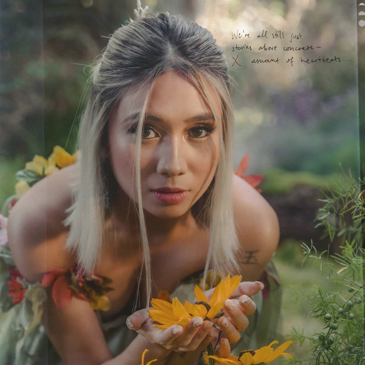 nikizefanya's tweet photo. 7 DAYS.
#MOONCHILD The Album

September 10th https://t.co/klGOEOF0uQ