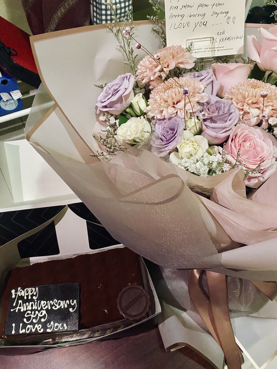 putrifathir's tweet photo. sayang suka tiramisu, cheesecake, apa redvelvet?🤍 https://t.co/WLr6fzDUzO
