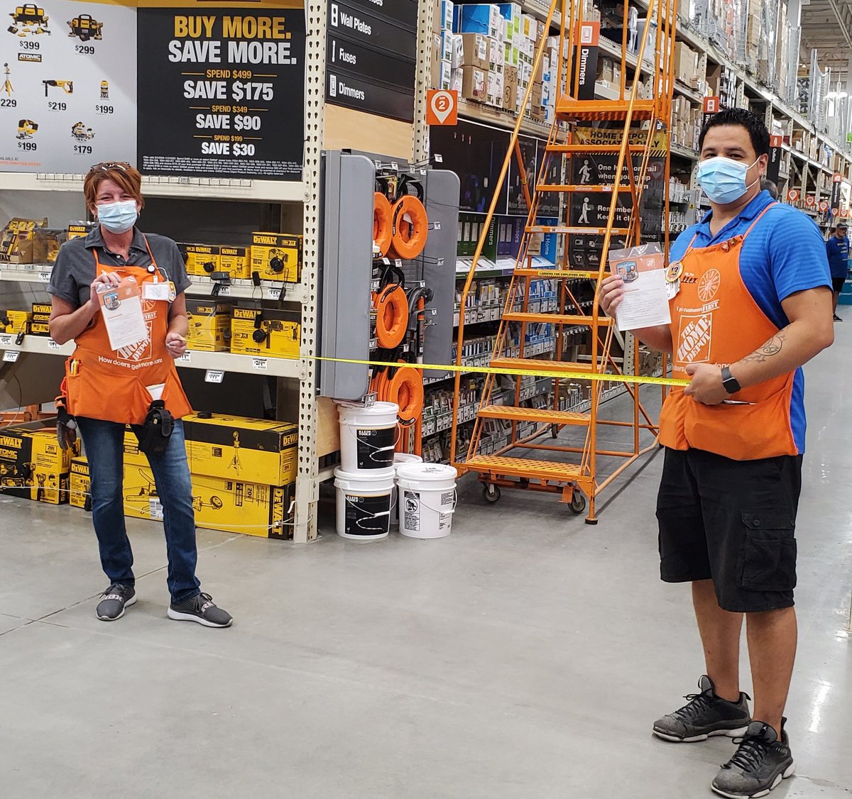 A couple of recent Homer award winners! Holly had an outstanding customer compliment and Alex was instrumental in some perimeter cleanup! And socially distancing too!! Awesome job guys!! #LivingOurValues <a href="/SalaciasBMWZ4/">Kay Barkentin</a> <a href="/patrick_vaught/">Patrick Vaught</a> <a href="/ChrisCazz1011/">christopher</a> @WardallyJ <a href="/HDGerri/">Gerri OBrien</a>