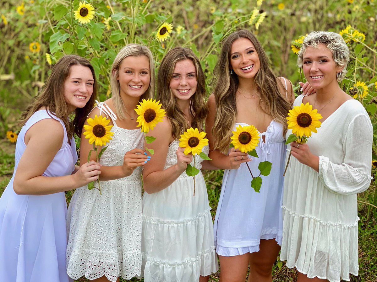 SC sweeps on senior night defeating Charlestown 3-0, 17-14-9! Seniors!!! You guys are amazing and we love you!!! <a href="/IndianaPrepVB/">IndianaPrepVolleyball.com</a> <a href="/ihsvca/">IHSVCA</a> <a href="/MSConference/">Mid-Southern Conference</a>