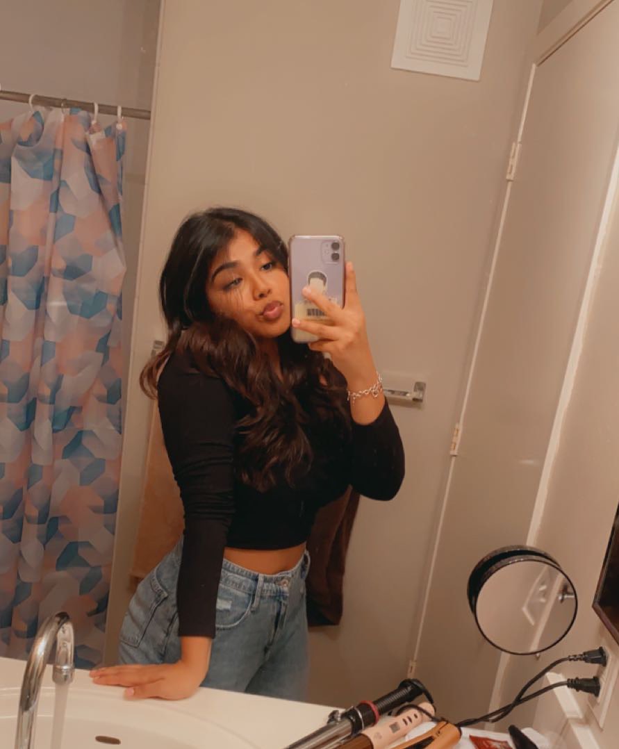 nishaakoshy's tweet photo. 🥂🥂 https://t.co/ipUJTmQRNQ