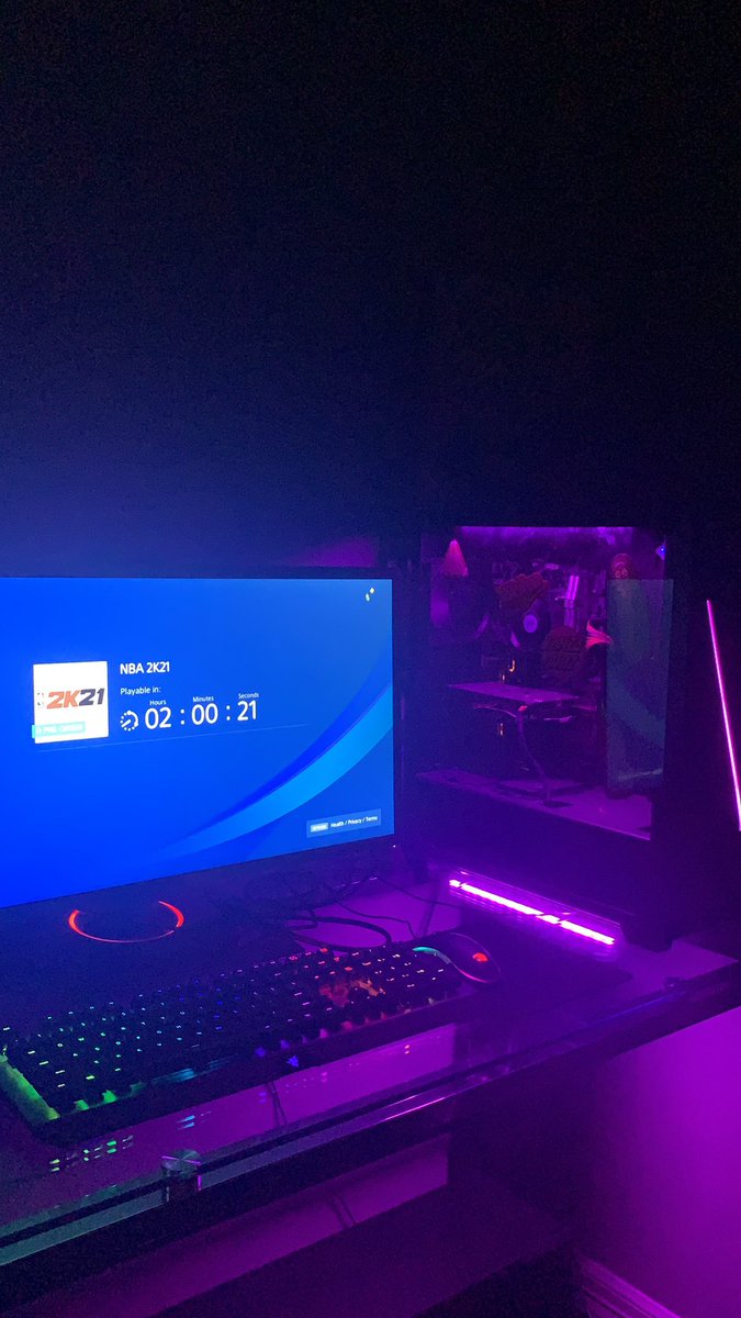 VigylOnYT's tweet photo. Who else waitin on 21?😈 https://t.co/ivVCgL8xi9