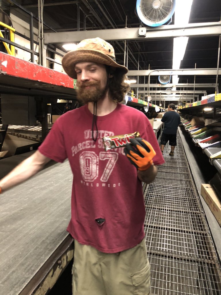 des_ups's tweet photo. Des Moines Twilight Target 0, Footwear Audit “Don’t TWIX your ankle!” #50safedays @NP_UPSers @McvayLance @MiguelR1021 @Trouble2764 https://t.co/2l5mDmbIT1