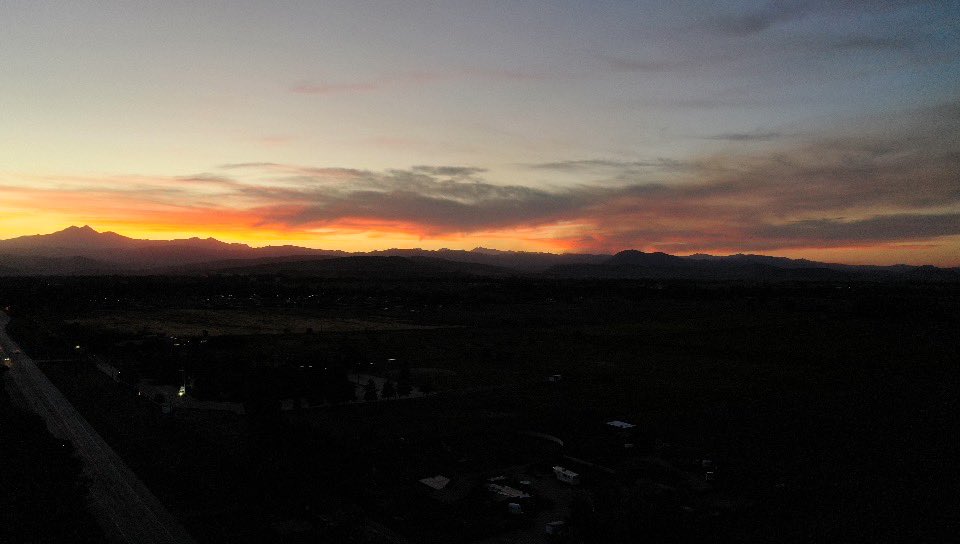 FlyingHighPhoto's tweet photo. Sunset over Ute Highway in Longmont, CO. #dronephotography #drone #dji #flyinghigh #sunset https://t.co/lAZndzBADW
