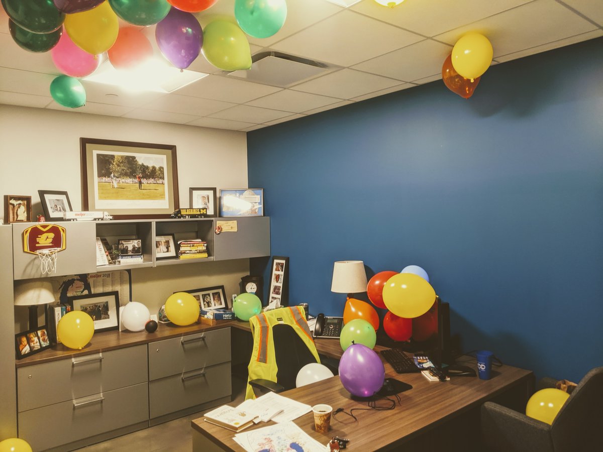 marceloinspires's tweet photo. I can't think of a better team to be a on than the #meijer team! What a great surprise today - my office was decorated with balloons and a door sign! To top it off, we shared a delicious #meijer made birthday cake! Great teams become family.  #bday2remember https://t.co/VAWrXE6n6M