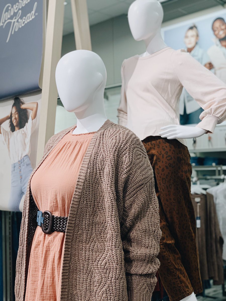 aprovencalvm's tweet photo. fall has arrived at #T2530 🍁🍂 #UniversalThread has looks for every fall activity you could dream of. 💫 #TargetStyle #WorkSomewhereYouLove https://t.co/JQeoBEylh1