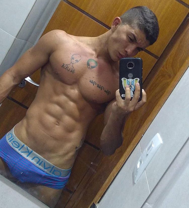 MarginalMalas's tweet photo. - Ele e magrin / E mete o dia inteiro 🍆💦🔞
#SINDICADODOSDIVULGADORES 
@favelabh 
@Pornotizze 
@PsvUber 
@DivulgaOficiall 
@Pornotizze 
@casapeka 
@voyeurista_ 
@MarginalMalas https://t.co/eDFgqRk260
