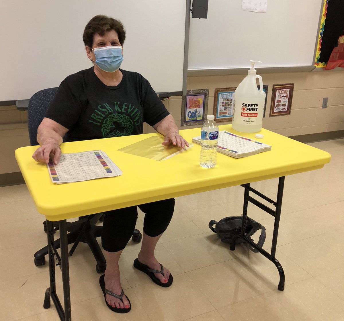 MariaAGioffre's tweet photo. @deptfordschools Some  of CECC’s paraprofessionals &amp; a retiree volunteered to prepare for our Meet and Greet!  What’s not seen here is our PTO, custodial staff, nurse secretaries &amp; of course teachers who have been putting in countless hours to prepare for this school year! 💙 https://t.co/m0tgneT27o