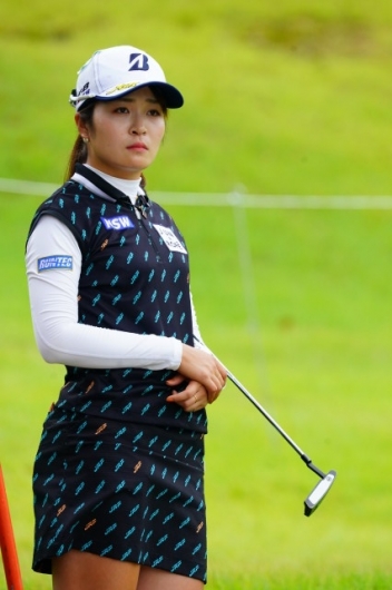 ルフラン さえない表情の三ヶ島かなプロ ４ｈめからバーディーが出ない 三ヶ島かな ゴルフ5レディスプロゴルフトーナメント