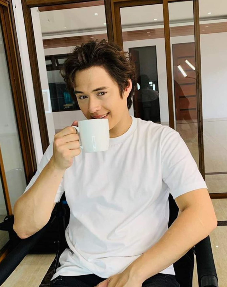 Q4eves's tweet photo. EnriqueGil ForKopikoBlanca https://t.co/oVu8zZumhr