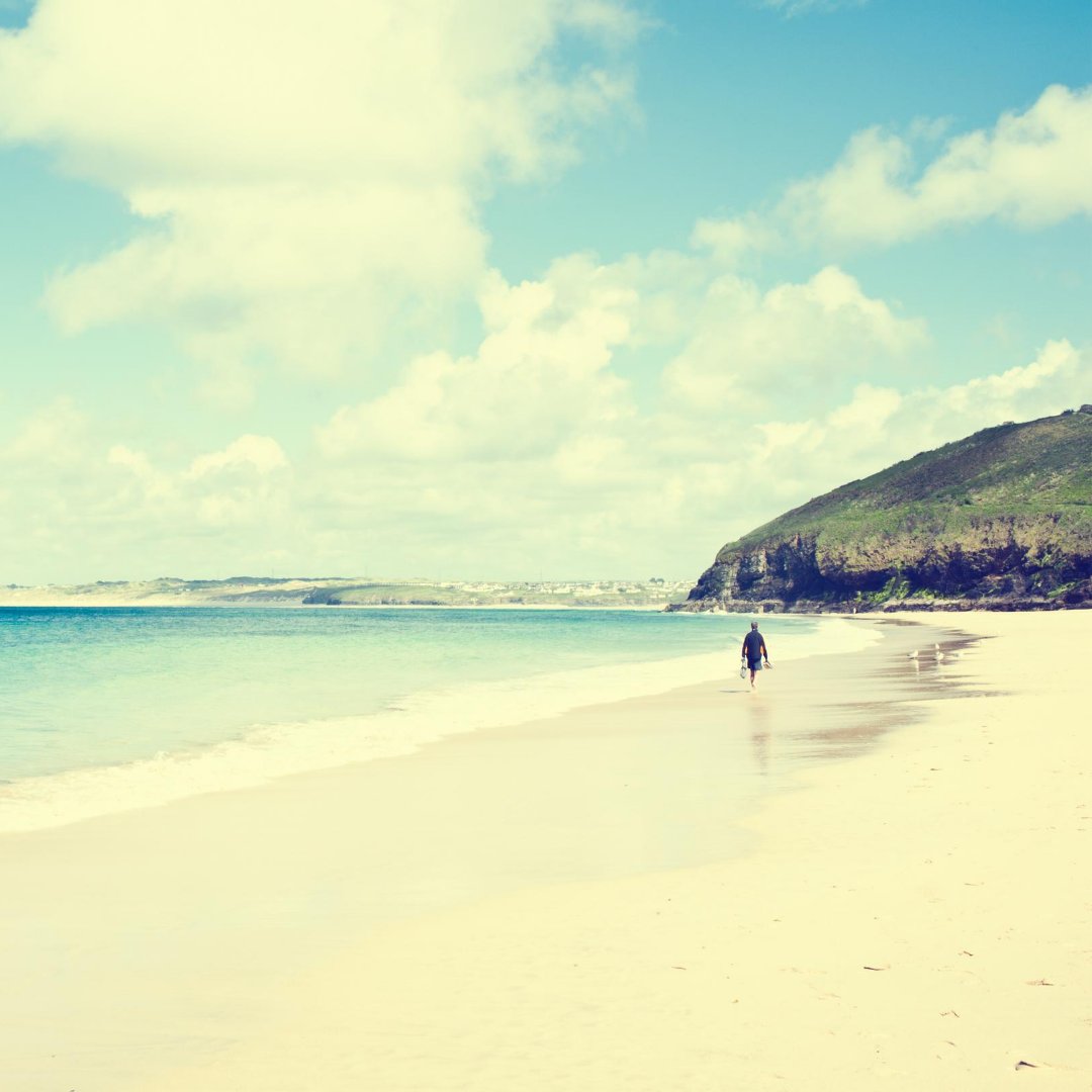 With the glorious weather we've had this summer, now might just be the perfect time to start looking for a stay next year...⠀
-
-
#BookAhead #2021 #summer2021 #Una #Unastives #Stives2021 #stivescornwall #VisitCornwall #VisitStIves