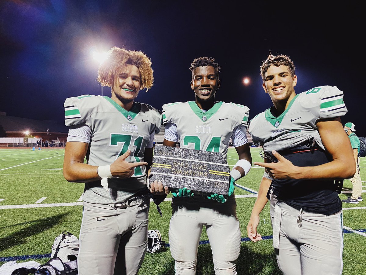 StoriedRivals's tweet photo. These Scioto seniors earned the FIFTH STRAIGHT Hard Road 🏆 https://t.co/bHVXiHXjKJ
