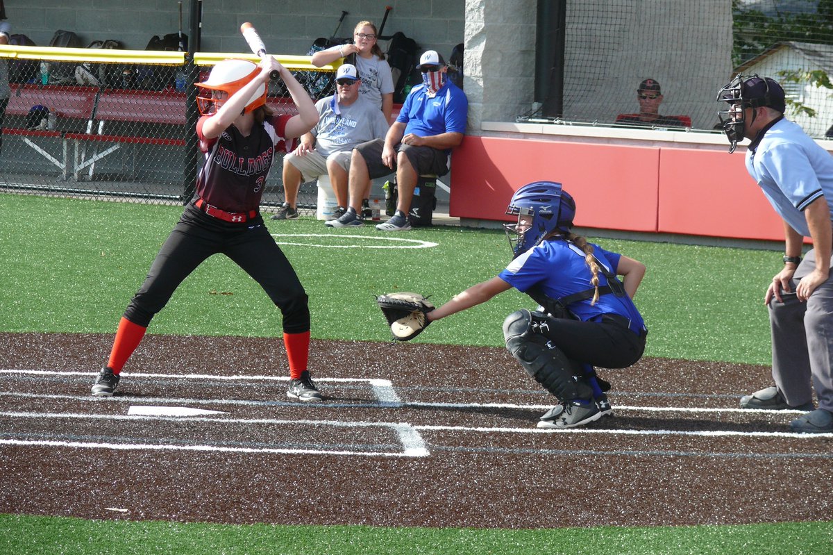 PitCentralHS's tweet photo. Our Lady Bulldogs had the honor of playing the first varsity contest on the new "Bulldog Field'. While they didn't get the win this time, the future is looking bright!
@CentralBulldog #SoftballDogs #CHSFutureSoBright #PicsByKing https://t.co/fM6eIFbcC9