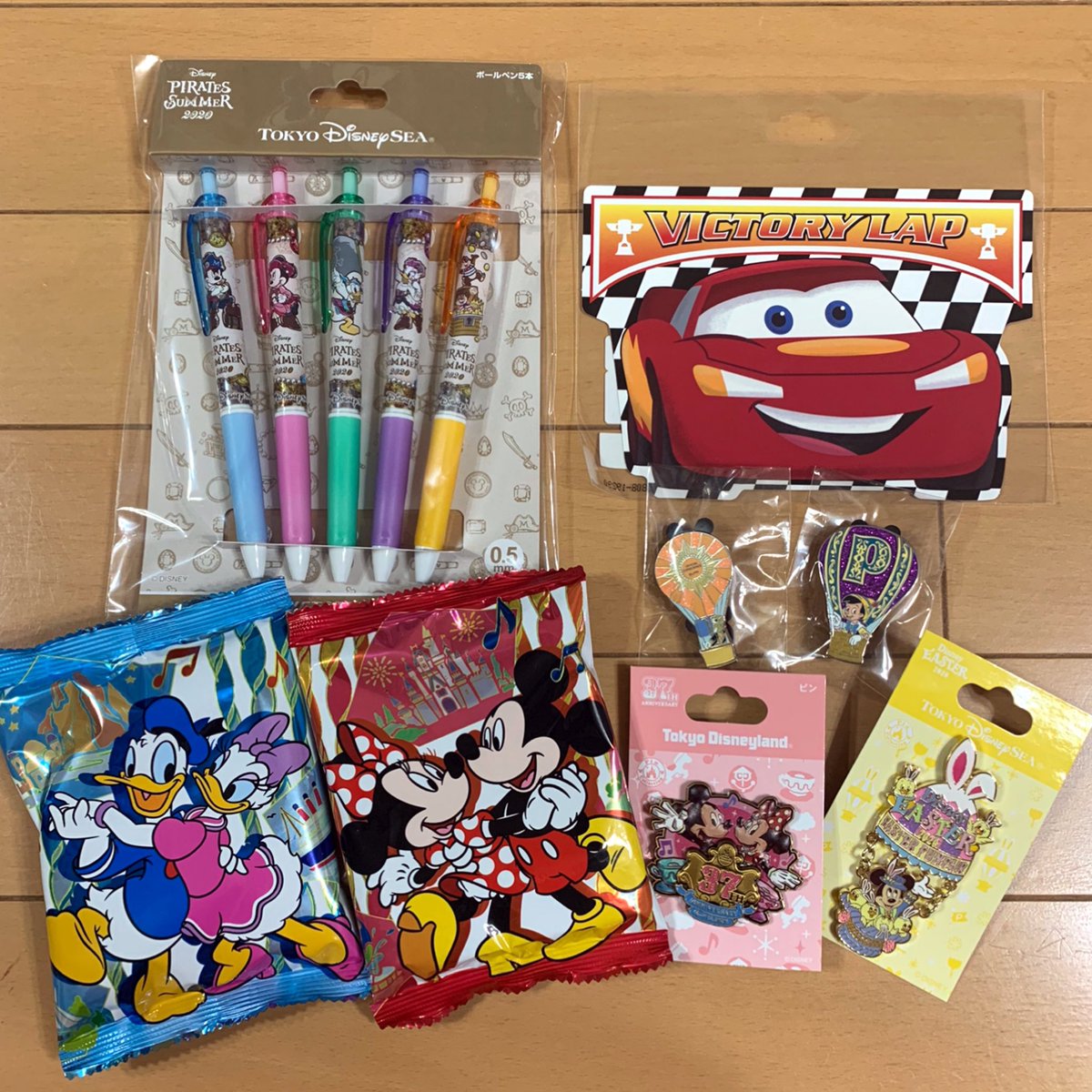 rminitangled's tweet photo. 友だちに買ってきてもらいました😂😂
パスタスナックもくれたの😢 https://t.co/RhcfOe0aQ2