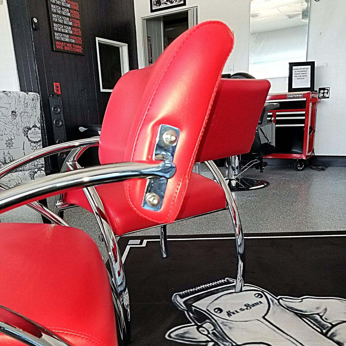 johnalex_13's tweet photo. Dapper Kutz Barber Lounge LLC
💈💈💈💈💈💈💈💈
https://t.co/bbzgDth7zv
#dapperkutz #dapperedgez#dapperfadez #dapperbarber #dapperkutzbarberlounge #barbersarehiphop #borntocut #sharpfades #barbershopconnect https://t.co/JwgtBTddmt