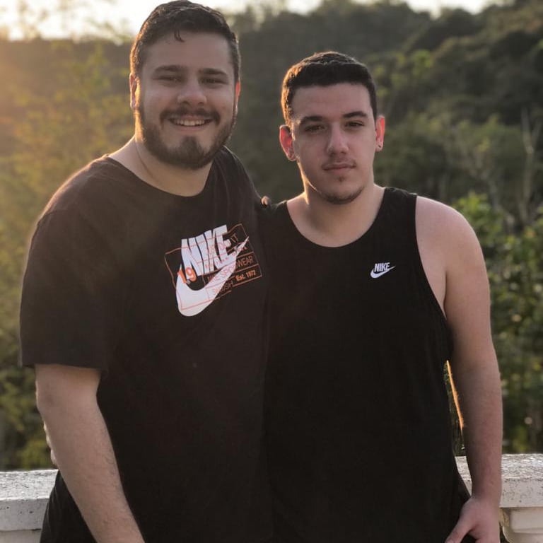 rhuanramon3's tweet photo. You're the sunshine of my life 🎶💛🌞👬 @Latorrera https://t.co/UH8yhYh6on