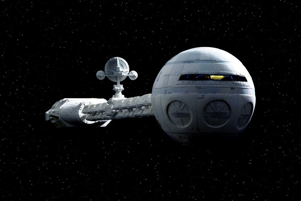 also am I the only one who sees the USS Discovery from 2001?