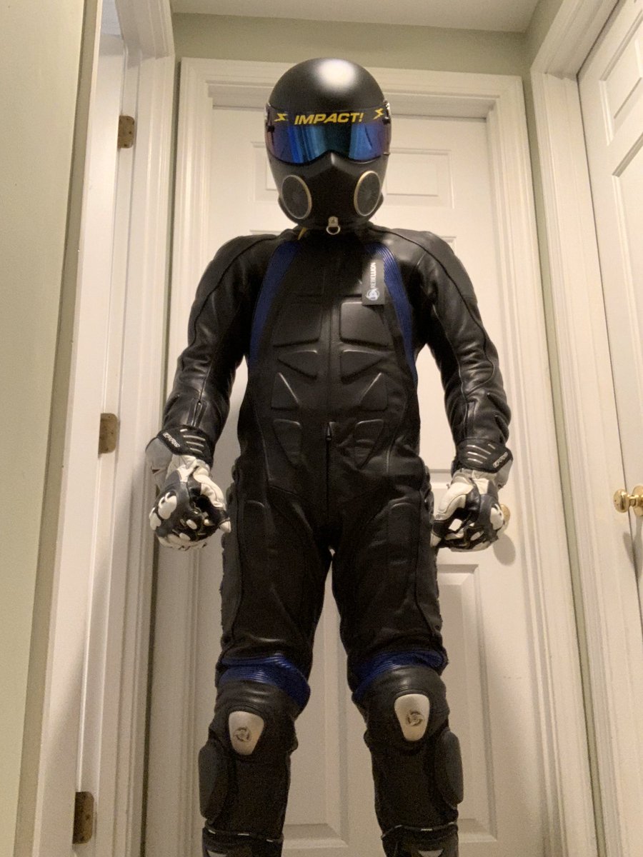 Scuba Pup Wölfi tweet media