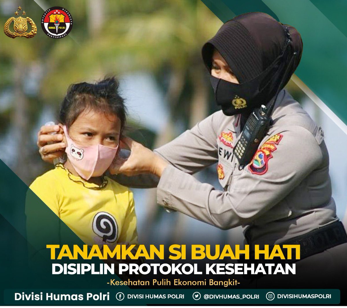 BIDHumas_SB's tweet photo. Ditengah pandemi Covid-19 ini ayo biasakan si kecil untuk menerapkan protokol kesehatan dan jangan lupa untuk selalu #PakaiMaskerJagaJarak saat beraktivitas di luar rumah. https://t.co/y2UslO96ZQ