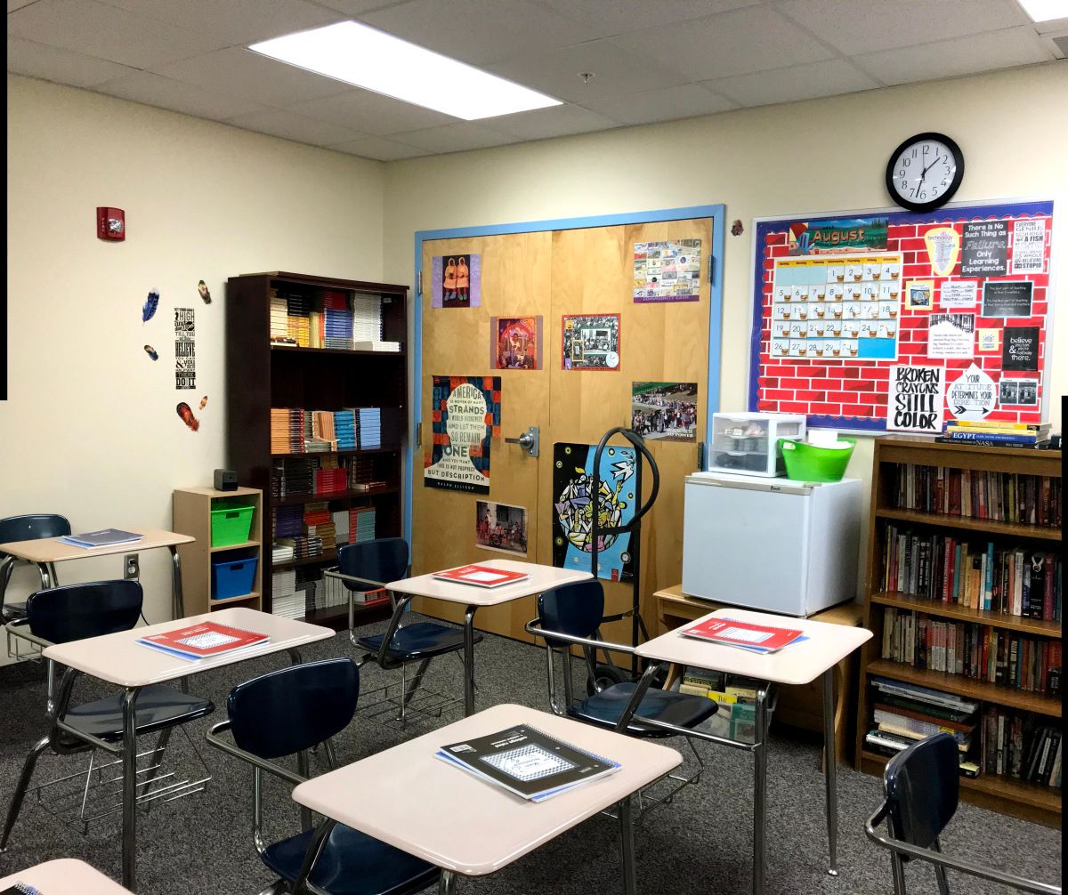 bugsandstuff's tweet photo. Teaching virtually and face-to-face at the same time? Try a workshop model - even in high school classes! ~ https://t.co/wp7hz0bgI1 https://t.co/ElHvgJLqMk