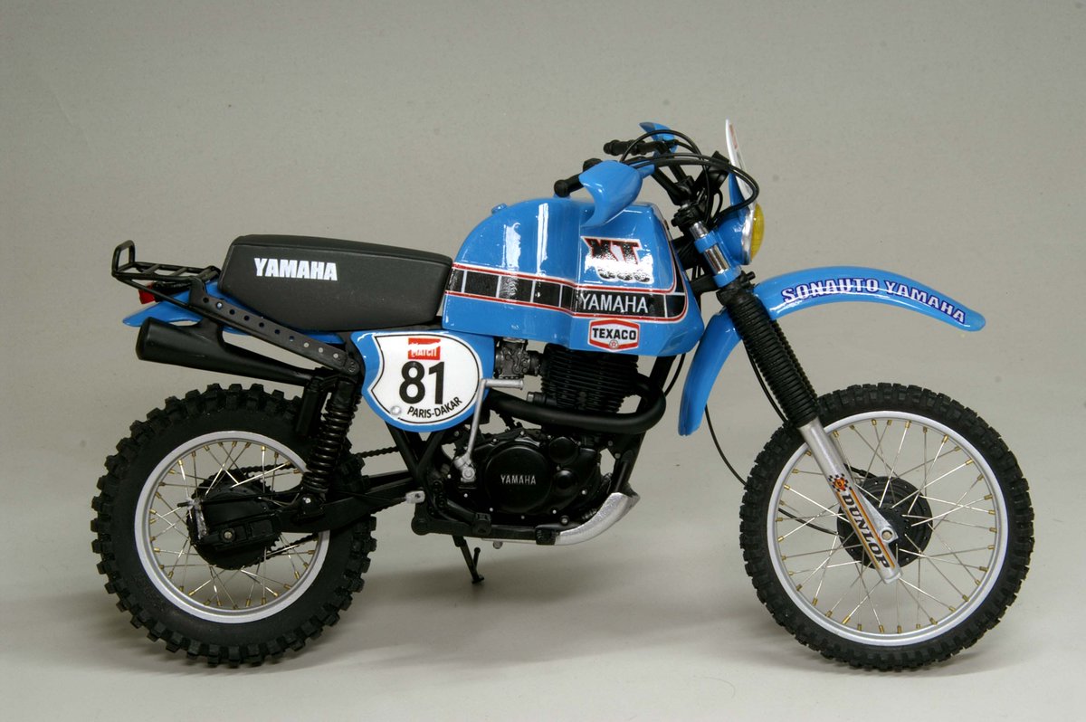 E Danke M Kohara على تويتر Custom Bike Project Vol 13 Xt500 Paris Dakar 完成しました Aoshimaのsrのキットを使って 80年のパリダカ優勝マシン Yamaha Xt500 を再現しました 黎明期の超長距離 ラリーレイドマシンの無骨なスタイルが魅力的です T Co E Danke M Kohara على تويتر Custom Bike Project Vol 13 Xt500 Paris Dakar 完成しました Aoshimaのsrのキットを使って 80年のパリダカ優勝マシン Yamaha Xt500 を再現しました 黎明期の超長距離 ラリーレイドマシンの無骨なスタイルが魅力的です T Co
