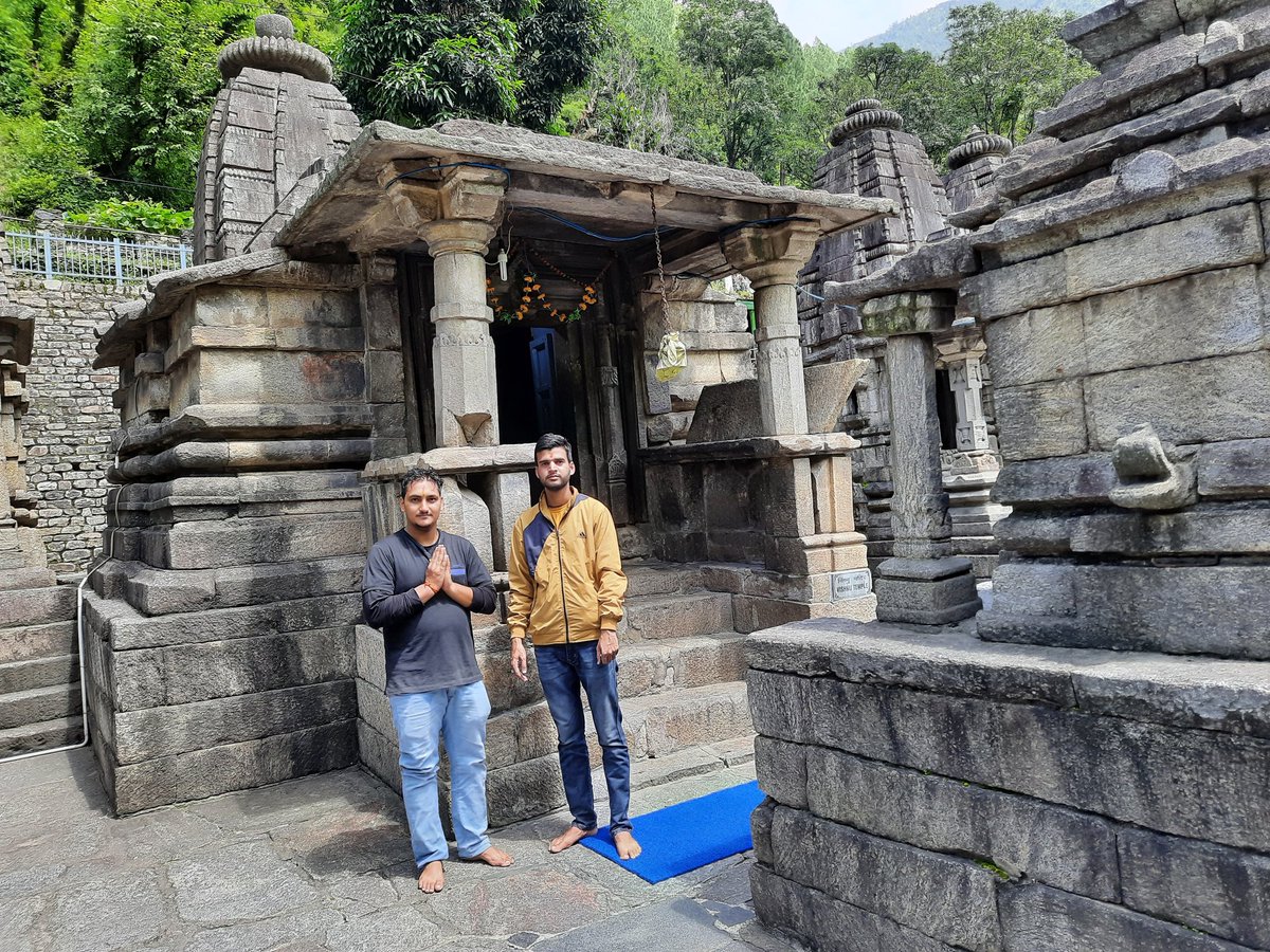 DhananjaySemwal's tweet photo. #Uttarakhand #temple #addibadri https://t.co/4B92k84dPL