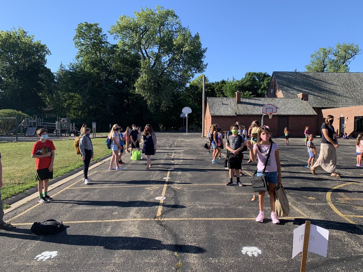 MsCGilkison's tweet photo. The first day of my 21st year as an educator. Right where I belong! Our fifth graders reminded me this afternoon that we started at Ravinia together! #raviniarocks #112leads #bettertogether https://t.co/GNRyC3duyH