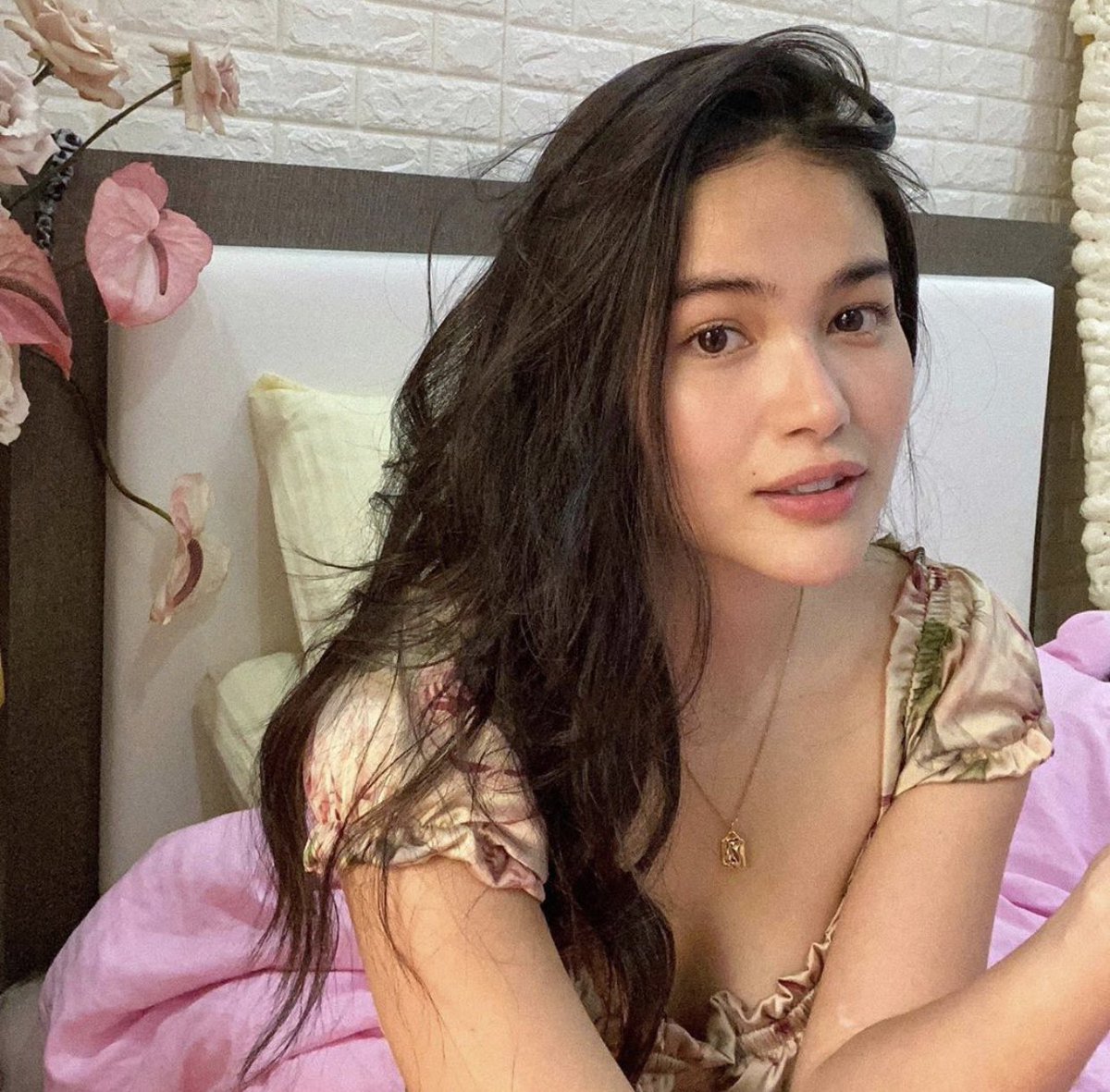 Elisse_WWOfc_'s tweet photo. Aside from your freshness and beauty, you radiate positivity.

Such a mood booster.
Happy Friday indeed, @ElisseJoson ! 😘😍❤️ https://t.co/rbGRCYN2mo