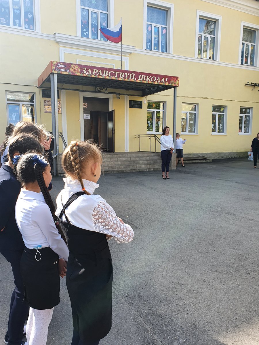 school3_bgr's tweet photo. @GlavaBogorod В МОУ СШ № 3 прошли Всероссийские Уроки здоровья с представителем ГУЗ "Богородиц��ая центральная районная больница" и.о. главного врача Рябовой Е.С. Конкурсная игра "Путешествие по станциям" https://t.co/9DzEzfYwTK