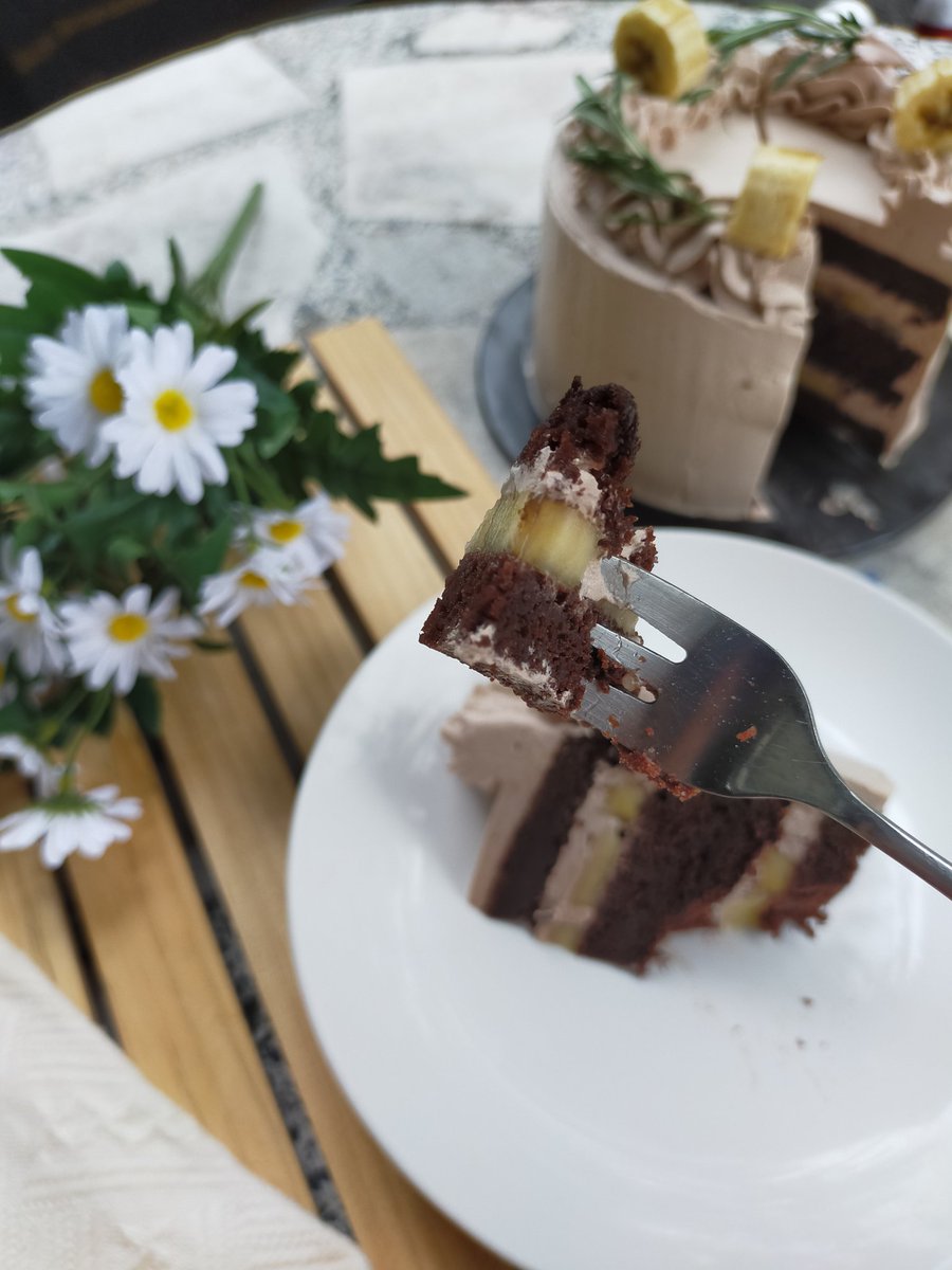 chunnyyii's tweet photo. yesterday made😊
chocolate banana cream!
🍌🍫🍌🍫
#bakelog https://t.co/6PxWu373l4