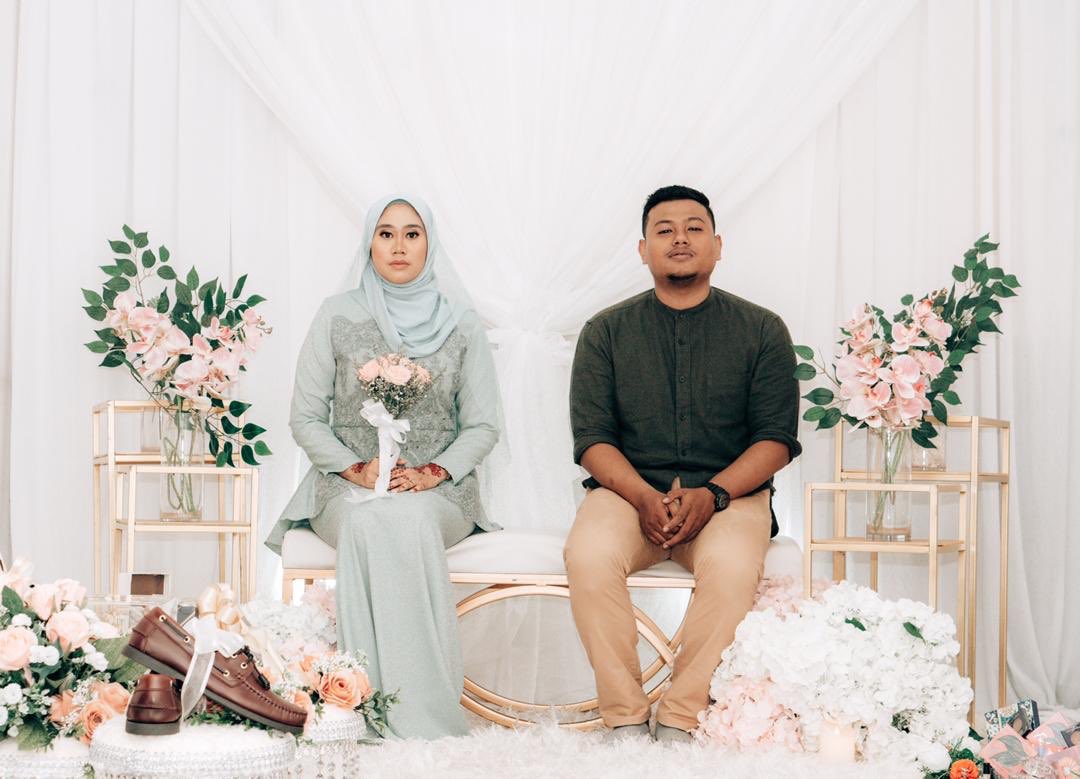 AzrinNovan's tweet image. Next step 🔜 semoga dipermudahkan segala urusan. I love you sayang  #eday #AzrinXLisa