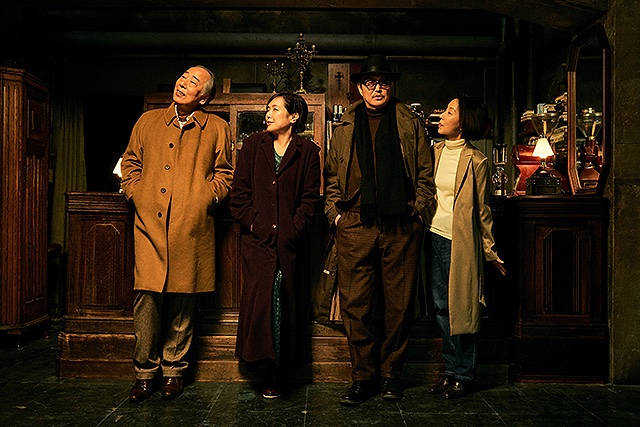 cinepipia1's tweet photo. 好評上映中の『一度も撃ってません』。明日9/5(土)は阪本順治監督をお招きしトークショーを開催。会場を会議室からより広い6F和風ホールに変更しました。12:50『一度も撃ってません』をご覧の後、14:45からのトークショーにご参加いただけます。朝10:00からは名作『顔』を35ミリフィルムで特別上映！ https://t.co/FHsYUrE9Zw