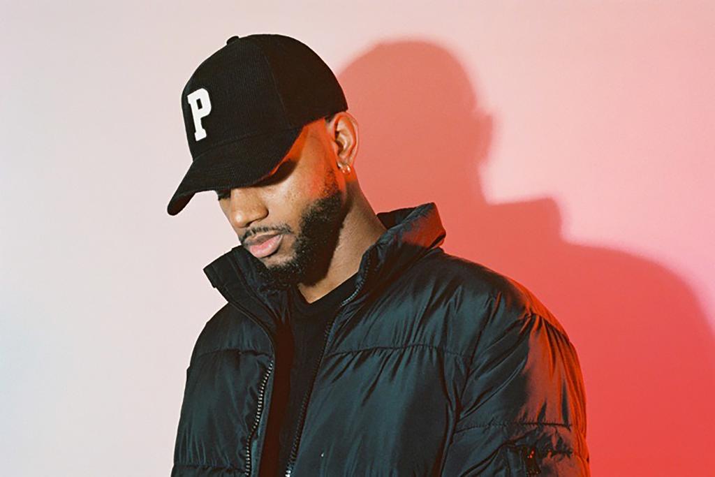 AppleMusic's tweet photo. New 🔥 from @brysontiller.
Add #Inhale to your library.
https://t.co/BIYDJnWGYd https://t.co/0wRKfxuCUE