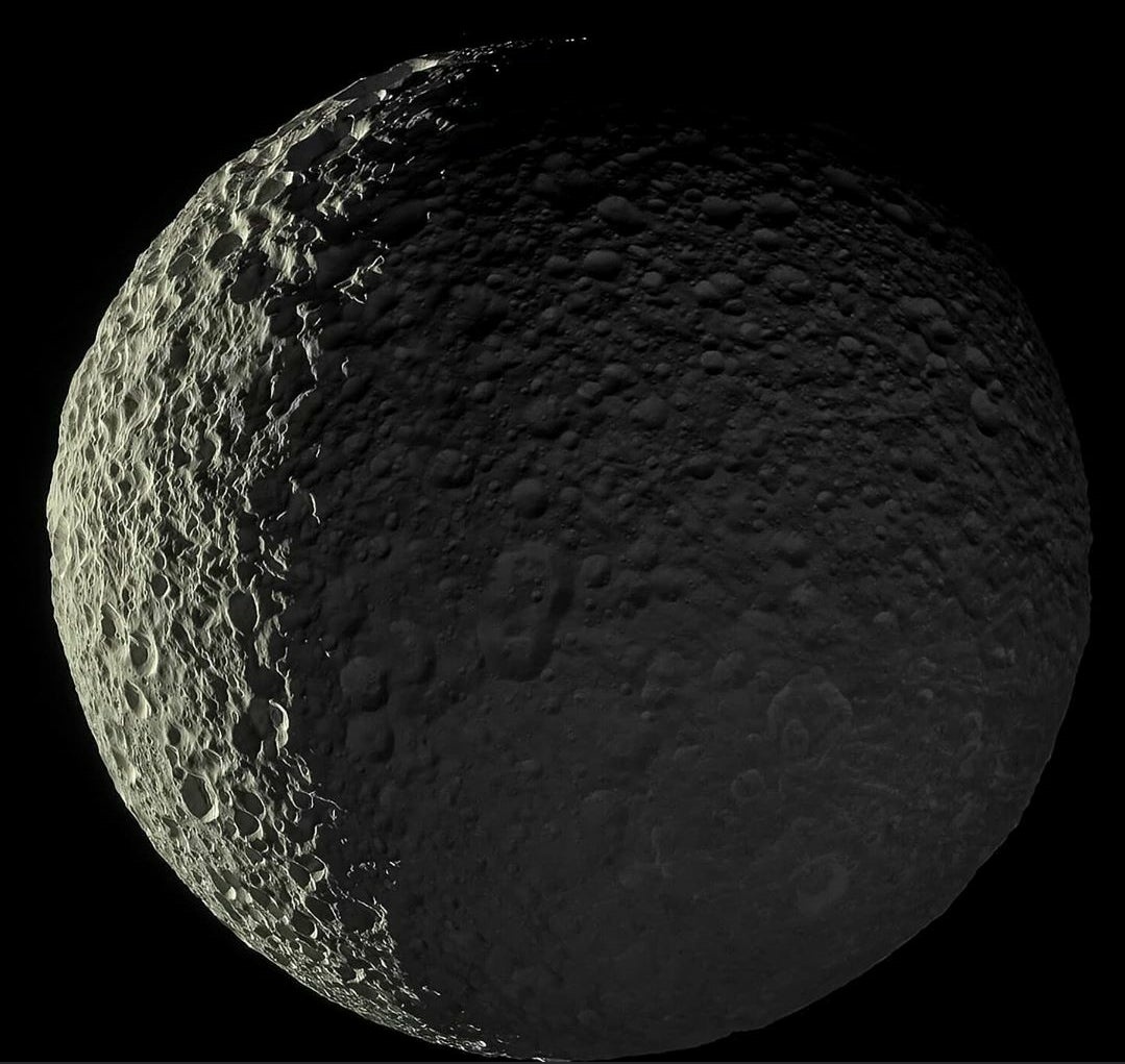 Vinay___Verma's tweet photo. Meet Mimas one of the Saturn's moon. 🌕
▪️Discovery- By William Herschel in 1789.

▪️Size- 396 km in diameter 📏

▪️Speciality- It is the smallest astronomical body that is known to still be rounded in shape because of self-gravitation. https://t.co/Ip9ZQLqv5p